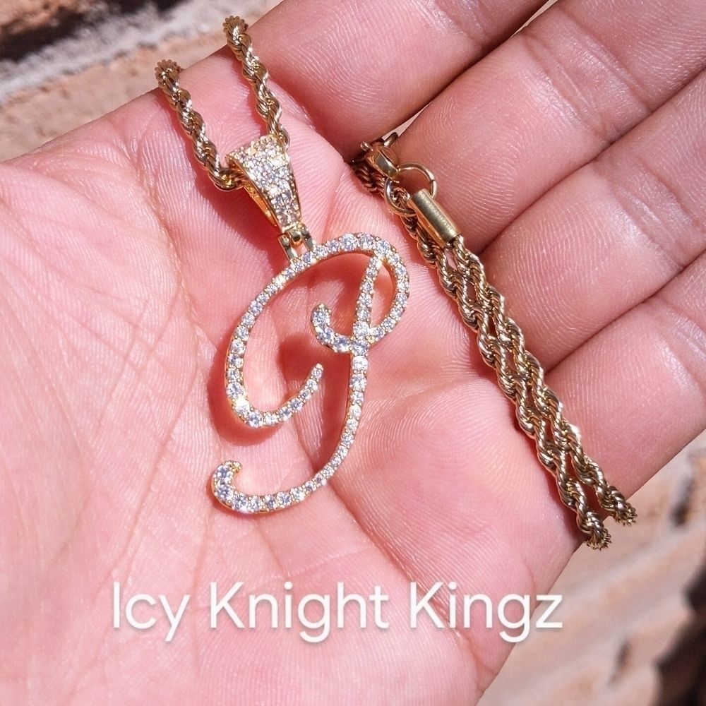 18"Rope Chain - Gold Finish Cursive P. Initial - image 1